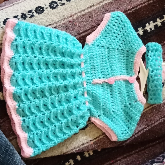 Knitted dress 0-3 months - Picture 3 of 3